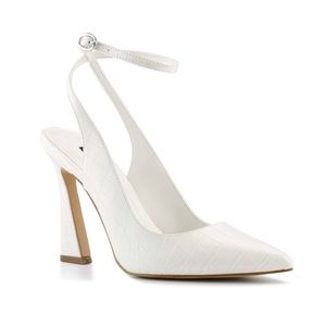 Nine West white heel pumps